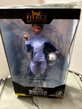 Marvel Shuri Action Figure - Purple and Blue Outfit